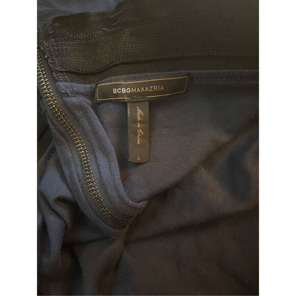BCBG MAXAZRIA ZIPPERED STRETCH SKIRT - Picture 3 of 3